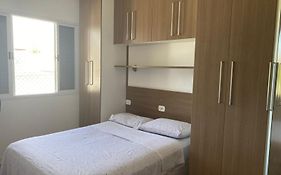 Apto/garagem coberta/900m-Centro